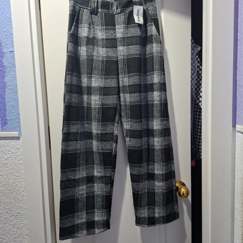 St. John's Bay Men's Plaid Dress Pants in Black and Gray